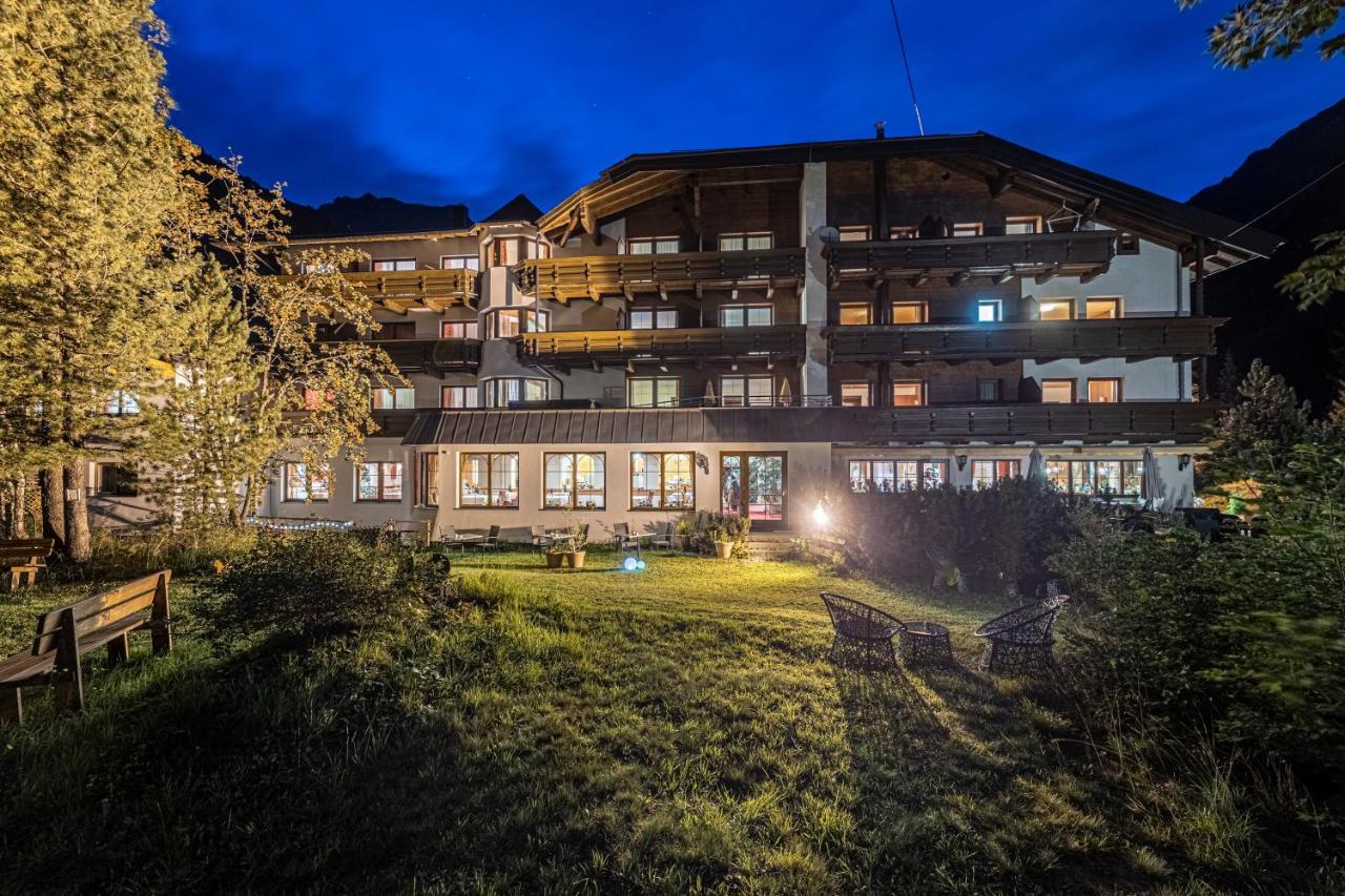 Hotel Gletscherblick Санкт Леонард им Пицтал Екстериор снимка