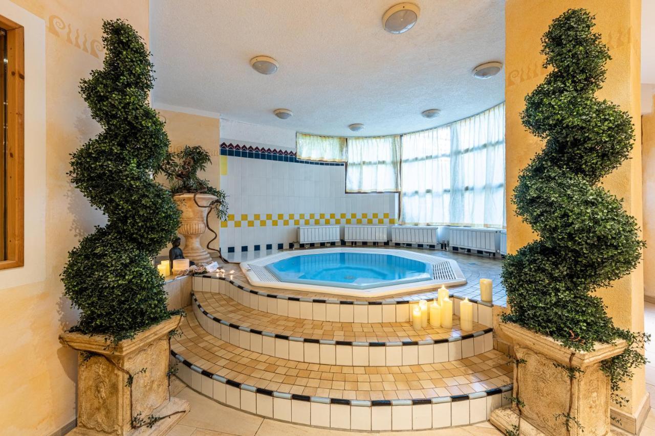 Hotel Gletscherblick Санкт Леонард им Пицтал Екстериор снимка